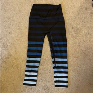 K-Deer Emmie Stripe Capri Legging